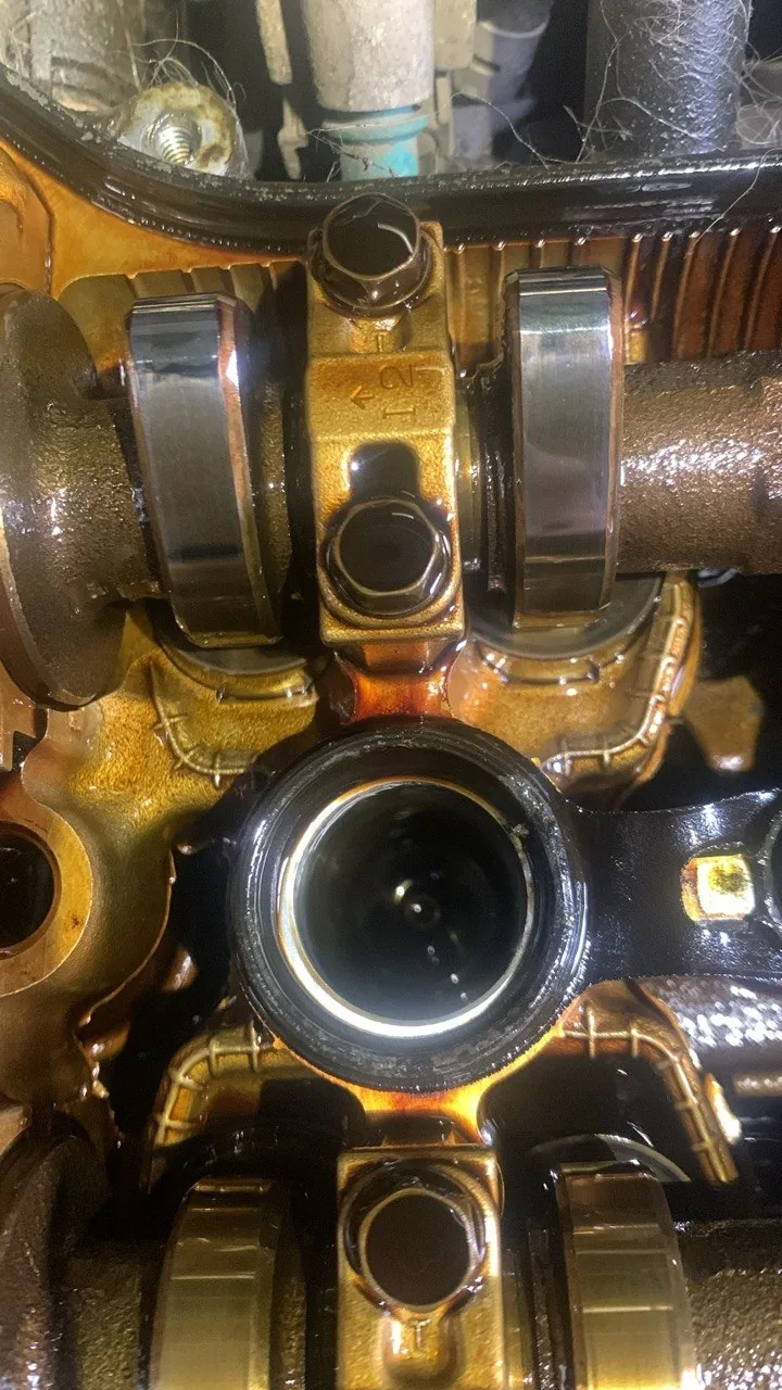 Miros de Ulei Ars în Mașină - Scurgere pe Eșapament | Constanța